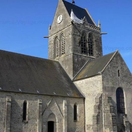 Vila Gite En Cotentin Etienville Exteriér fotografie